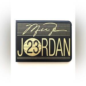 Share 1996 Upper Deck Michael Jordan Commemorative Gold Stamp Clean Sharp #8860